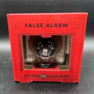 False Alarm The True Or False Game - Box damaged - Contents are mint